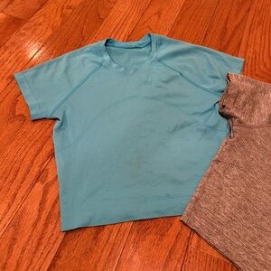 Lulu cropped swiftly tees blue and gray